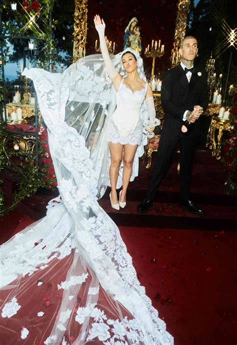 kourtney kardashian wedding dress dolce gabbana|stefano gabbana wedding dress.